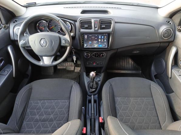 Renault Sandero II с пробегом 2018 года, цена 1 000 500 рублей, 111850 км, хэтчбек, Автокод Объявления