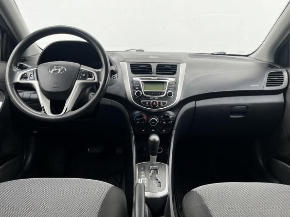 Hyundai Solaris I с пробегом 2012 года, цена 500 000 рублей, 355000 км, седан, Автокод Объявления