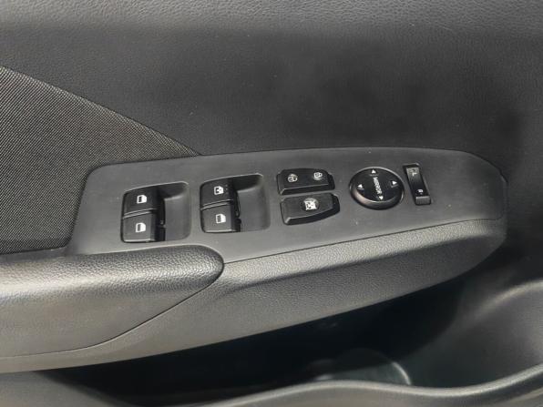 Hyundai Solaris II с пробегом 2019 года, цена 1 499 000 рублей, 55760 км, седан, Автокод Объявления