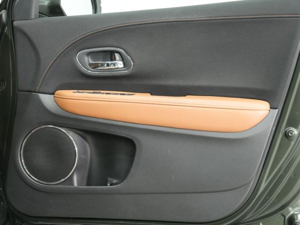 Honda Vezel I с пробегом 2014 года, цена 1 640 000 рублей, 117000 км, внедорожник, Автокод Объявления