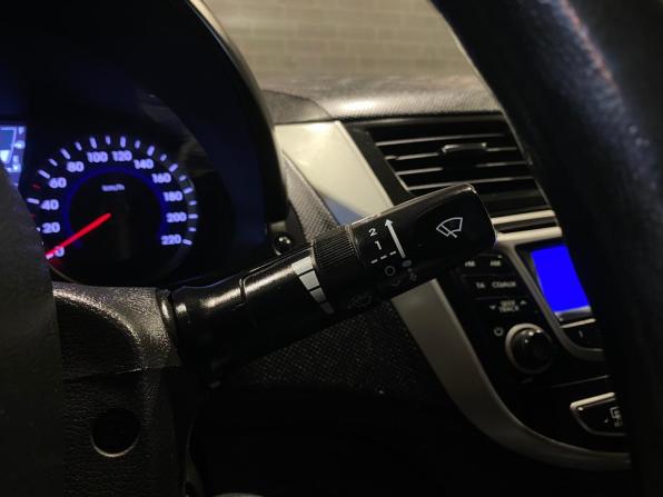 Hyundai Solaris I с пробегом 2012 года, цена 700 000 рублей, 250280 км, седан, Автокод Объявления