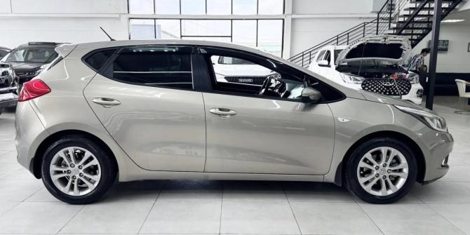 Kia Ceed II с пробегом 2013 года, цена 1 199 000 рублей, 154000 км, хэтчбек, Автокод Объявления