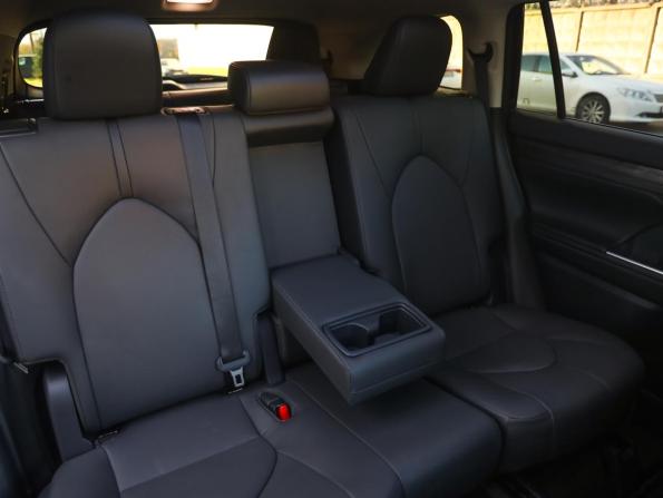 Toyota Highlander IV (XU70) с пробегом 2026 года, цена 5 399 000 рублей, 5548 км, внедорожник, Автокод Объявления