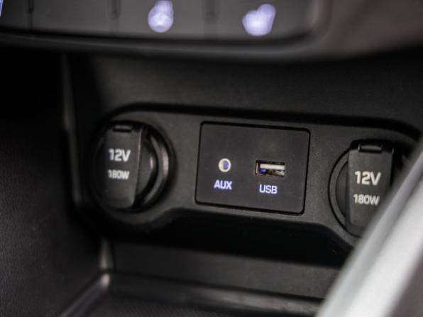 Hyundai Solaris II с пробегом 2017 года, цена 958 000 рублей, 203505 км, седан, Автокод Объявления
