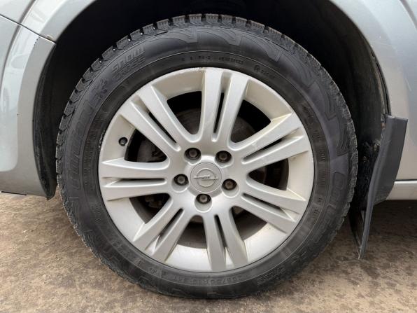 Opel Astra H Рестайлинг с пробегом 2012 года, цена 575 000 рублей, 217286 км, седан, Автокод Объявления