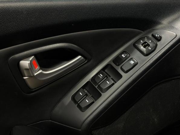 Hyundai ix35 I с пробегом 2012 года, цена 1 199 000 рублей, 154568 км, внедорожник, Автокод Объявления