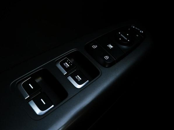 Kia Sportage IV Рестайлинг с пробегом 2021 года, цена 2 540 000 рублей, 71264 км, внедорожник, Автокод Объявления