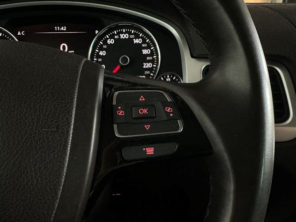Volkswagen Touareg II с пробегом 2011 года, цена 2 420 000 рублей, 176906 км, внедорожник, Автокод Объявления