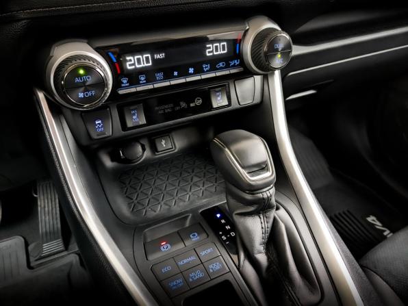Toyota RAV4 V (XA50) с пробегом 2021 года, цена 3 590 000 рублей, 98544 км, внедорожник, Автокод Объявления