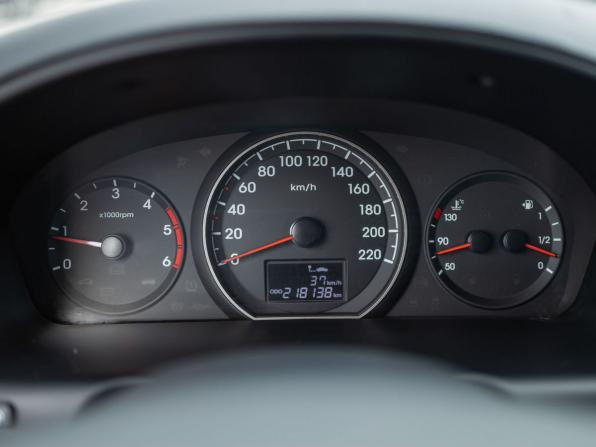 Hyundai H-1 II Рестайлинг с пробегом 2016 года, цена 1 899 000 рублей, 218137 км, минивэн, Автокод Объявления