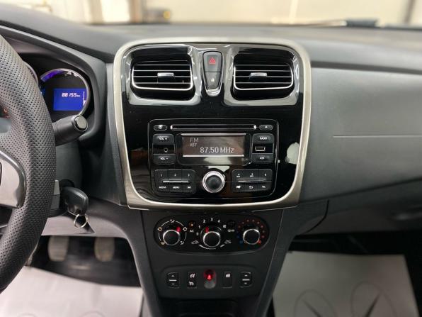 Renault Logan II с пробегом 2015 года, цена 750 000 рублей, 88155 км, седан, Автокод Объявления