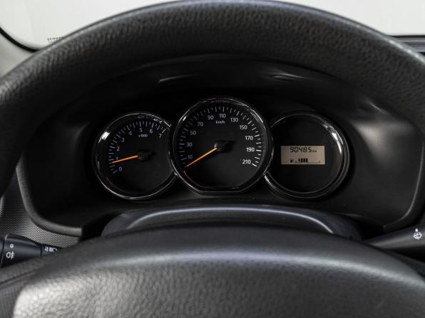 Renault Logan II с пробегом 2015 года, цена 600 000 рублей, 90485 км, седан, Автокод Объявления