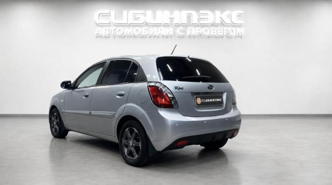 Kia Rio II Рестайлинг с пробегом 2010 года, цена 670 000 рублей, 175000 км, хэтчбек, Автокод Объявления
