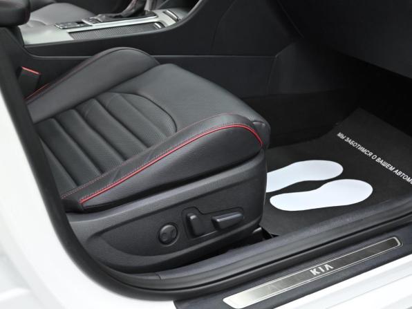 Kia Optima IV Рестайлинг с пробегом 2018 года, цена 1 749 000 рублей, 108000 км, седан, Автокод Объявления