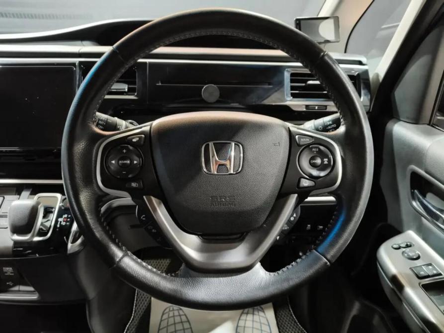 Honda Stepwgn V Рестайлинг Уфа  - изображение 10