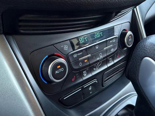 Ford Kuga II Рестайлинг с пробегом 2017 года, цена 1 295 000 рублей, 151053 км, внедорожник, Автокод Объявления