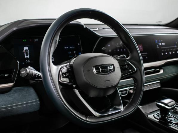 Geely Monjaro I с пробегом 2023 года, цена 3 140 000 рублей, 40126 км, внедорожник, Автокод Объявления