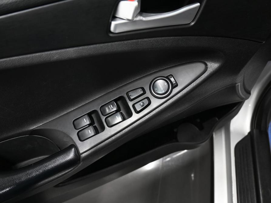Hyundai Sonata VI (YF) Тверь  - изображение 18