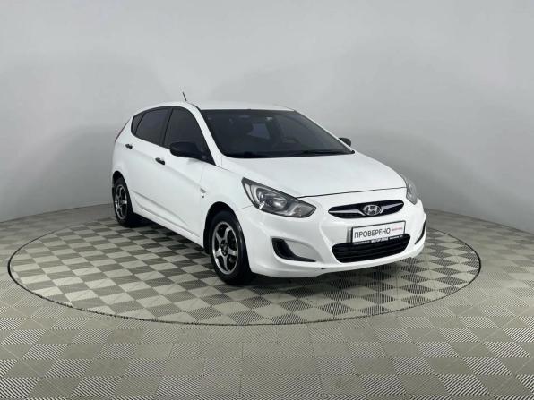 Hyundai Solaris I с пробегом 2013 года, цена 670 000 рублей, 226000 км, хэтчбек, Автокод Объявления