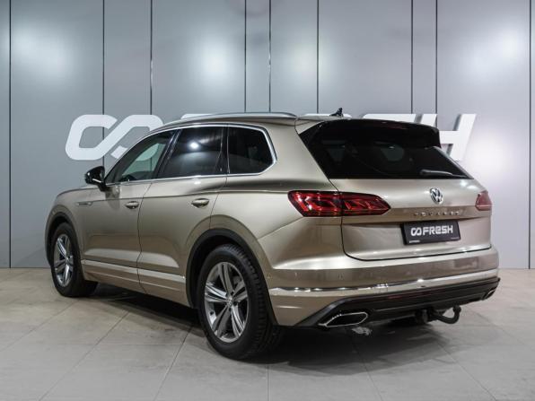 Volkswagen Touareg III с пробегом 2018 года, цена 4 239 000 рублей, 231611 км, внедорожник, Автокод Объявления