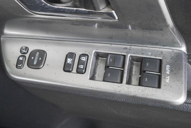 Toyota Voxy II (R70) Рестайлинг с пробегом 2012 года, цена 599 000 рублей, 149828 км, минивэн, Автокод Объявления