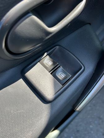 Renault Sandero II Рестайлинг с пробегом 2021 года, цена 1 270 000 рублей, 123000 км, хэтчбек, Автокод Объявления