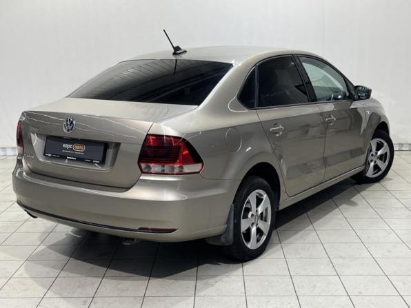 Volkswagen Polo V Рестайлинг с пробегом 2017 года, цена 995 000 рублей, 115678 км, седан, Автокод Объявления