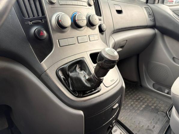 Hyundai H-1 II с пробегом 2008 года, цена 895 000 рублей, 454000 км, минивэн, Автокод Объявления