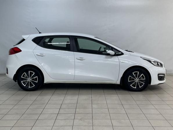 Kia Ceed II Рестайлинг с пробегом 2016 года, цена 1 199 000 рублей, 177250 км, хэтчбек, Автокод Объявления