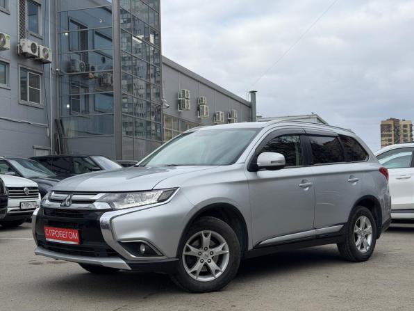 Mitsubishi Outlander III Рестайлинг 2 с пробегом 2015 года, цена 1 499 000 рублей, 195000 км, внедорожник, Автокод Объявления
