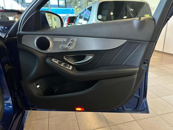 Mercedes-Benz C-Класс IV (W205) с пробегом 2018 года, цена 1 970 000 рублей, 124873 км, универсал, Автокод Объявления
