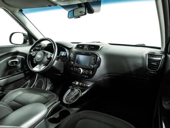Kia Soul II Рестайлинг с пробегом 2018 года, цена 1 649 700 рублей, 96947 км, хэтчбек, Автокод Объявления
