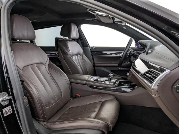 BMW 7 серии VI (G11/G12) Рестайлинг с пробегом 2019 года, цена 6 550 000 рублей, 93816 км, седан, Автокод Объявления