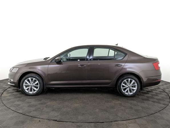 Skoda Octavia III (A7) Рестайлинг с пробегом 2018 года, цена 1 825 000 рублей, 55600 км, лифтбек, Автокод Объявления