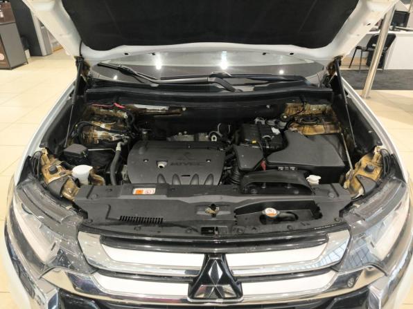 Mitsubishi Outlander III Рестайлинг 2 с пробегом 2018 года, цена 2 015 000 рублей, 128265 км, внедорожник, Автокод Объявления