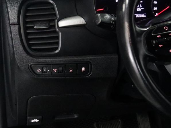 Kia Rio IV с пробегом 2018 года, цена 1 075 000 рублей, 266000 км, седан, Автокод Объявления