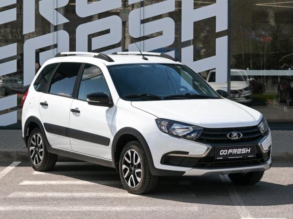 Lada (ВАЗ) Granta I Рестайлинг с пробегом 2024 года, цена 967 032 рубля, 15136 км, универсал, Автокод Объявления