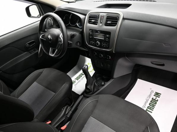 Renault Logan II Рестайлинг с пробегом 2019 года, цена 1 225 000 рублей, 49222 км, седан, Автокод Объявления
