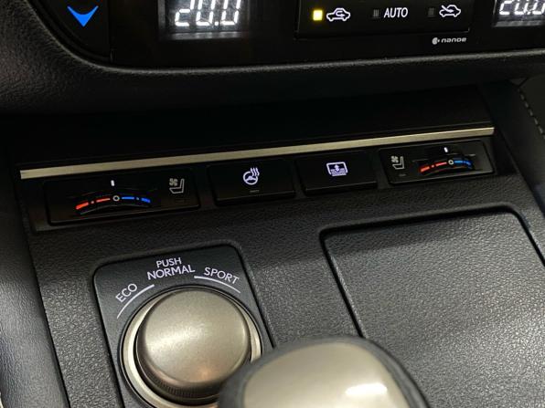 Lexus ES VI Рестайлинг с пробегом 2018 года, цена 3 250 000 рублей, 159057 км, седан, Автокод Объявления