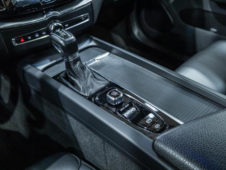 Volvo XC60 II Санкт-Петербург  - изображение 22