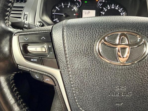 Toyota Land Cruiser Prado 150 Series Рестайлинг 2 с пробегом 2018 года, цена 3 990 000 рублей, 195413 км, внедорожник, Автокод Объявления