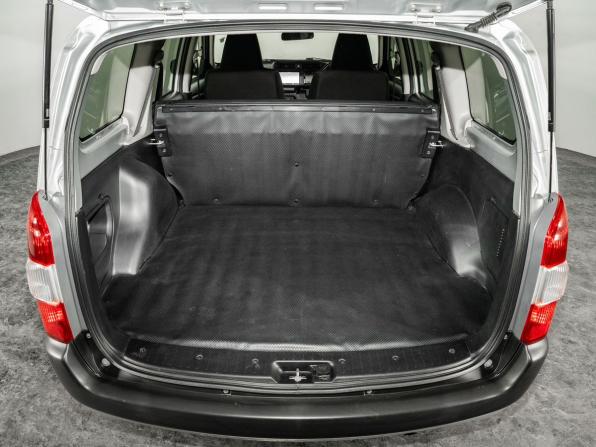 Toyota Probox I Рестайлинг с пробегом 2017 года, цена 977 500 рублей, 106648 км, универсал, Автокод Объявления