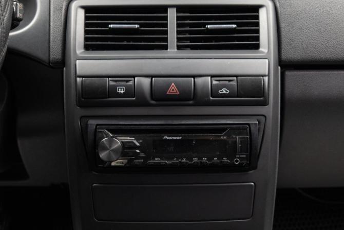 Lada (ВАЗ) Priora I Рестайлинг с пробегом 2017 года, цена 629 000 рублей, 135000 км, седан, Автокод Объявления
