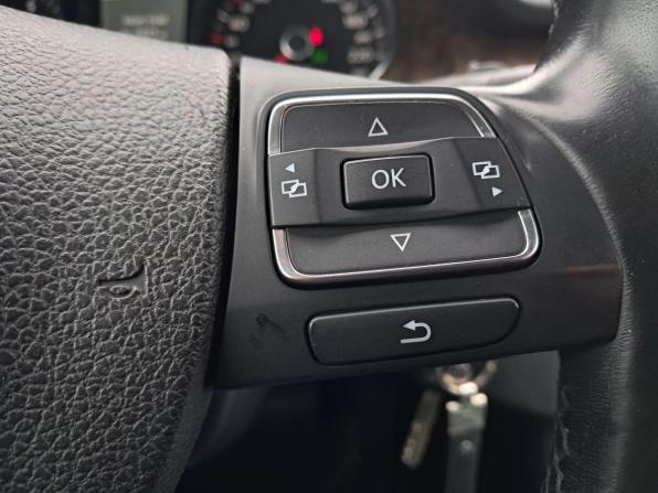Volkswagen Passat B7 с пробегом 2012 года, цена 959 000 рублей, 243002 км, седан, Автокод Объявления