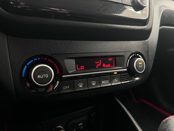 Kia Rio III Рестайлинг с пробегом 2015 года, цена 1 295 000 рублей, 157967 км, седан, Автокод Объявления