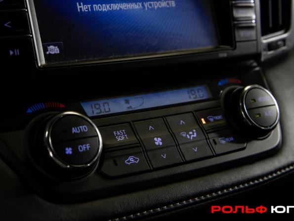 Toyota RAV4 IV (XA40) Рестайлинг с пробегом 2018 года, цена 2 368 000 рублей, 189578 км, внедорожник, Автокод Объявления