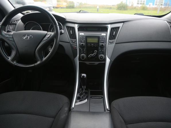 Hyundai Sonata VI (YF) с пробегом 2012 года, цена 795 000 рублей, 242400 км, седан, Автокод Объявления