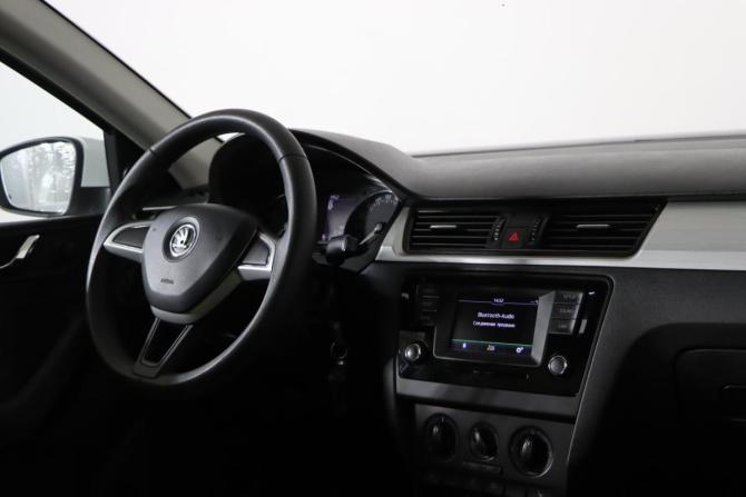 Skoda Rapid I с пробегом 2016 года, цена 899 990 рублей, 211546 км, лифтбек, Автокод Объявления