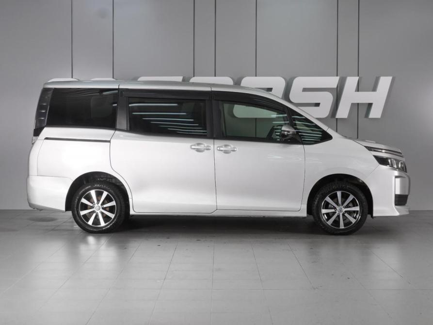 Toyota Voxy III (R80) Минеральные Воды  - изображение 5