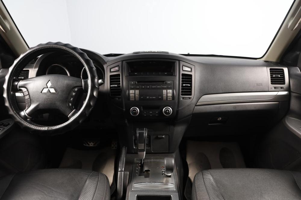 Mitsubishi Pajero IV Рестайлинг 1 Новосибирск  - изображение 9